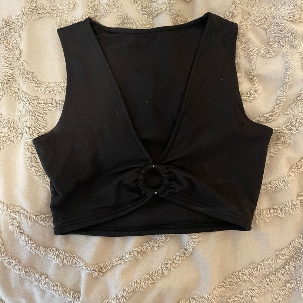 Black O ring going out crop top (M)